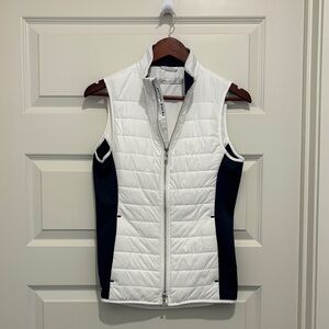 Peter Millar Women’s White and Navy Golf Vest